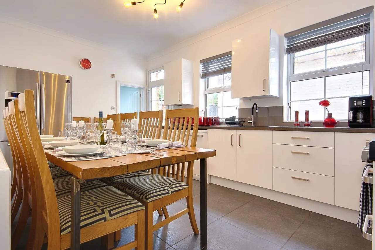 7 Palms Villa Bournemouth United Kingdom