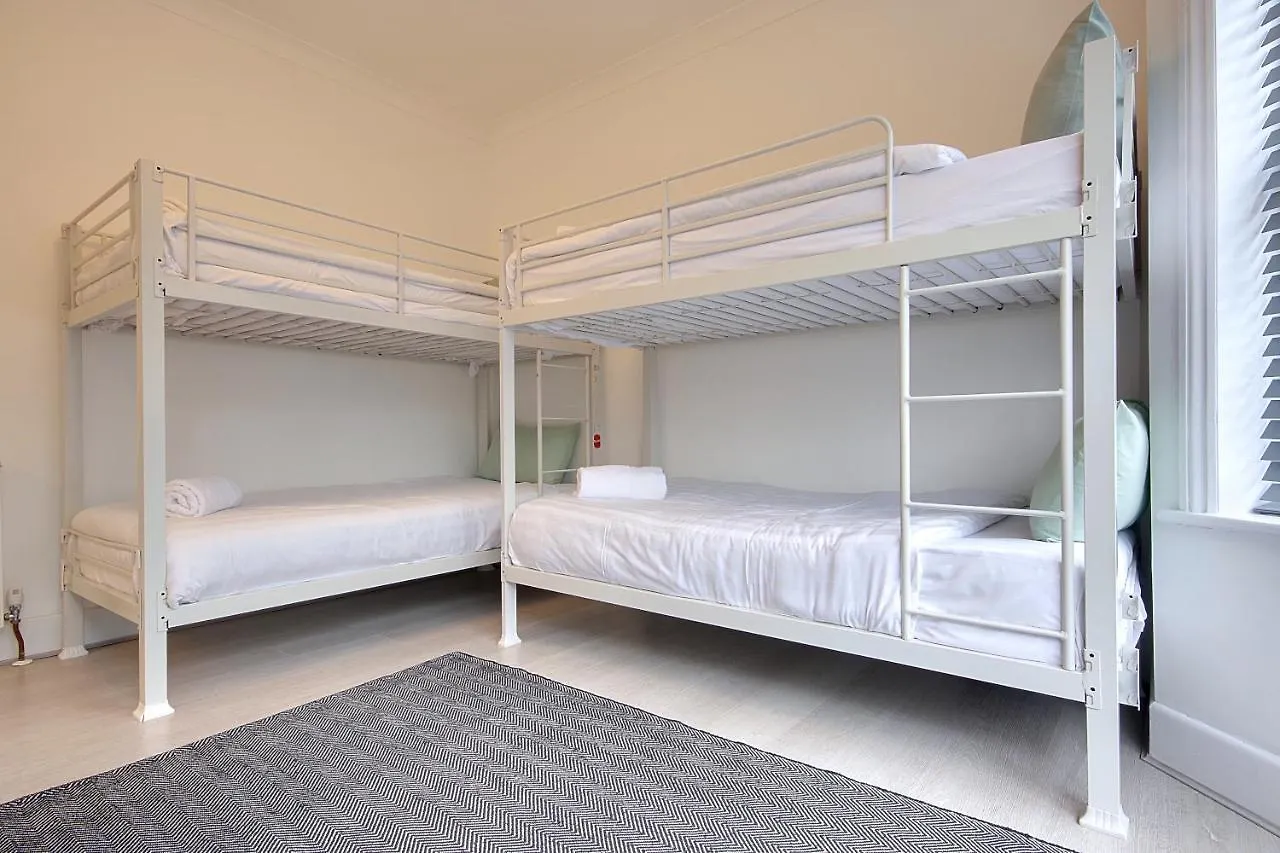7 Palms Villa Bournemouth Holiday home