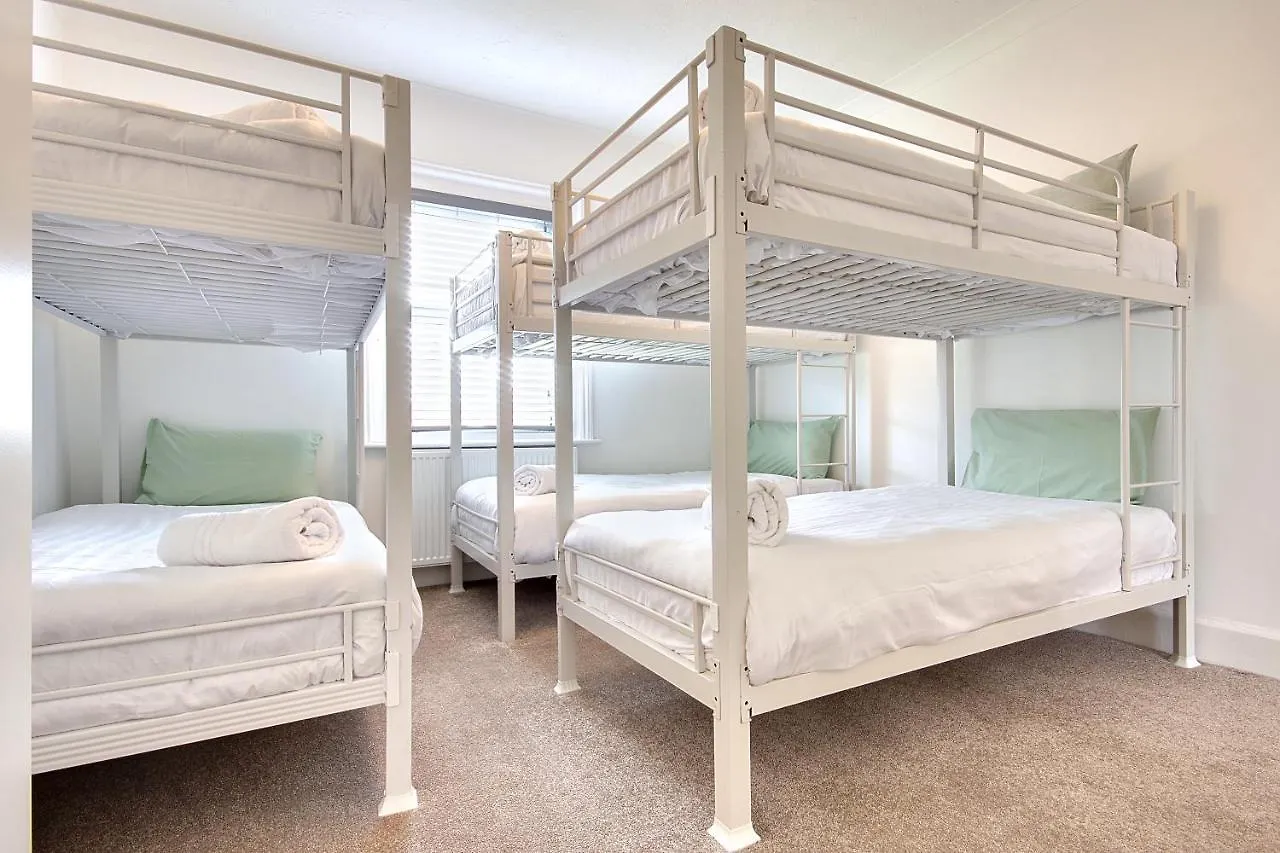 7 Palms Villa Bournemouth Holiday home