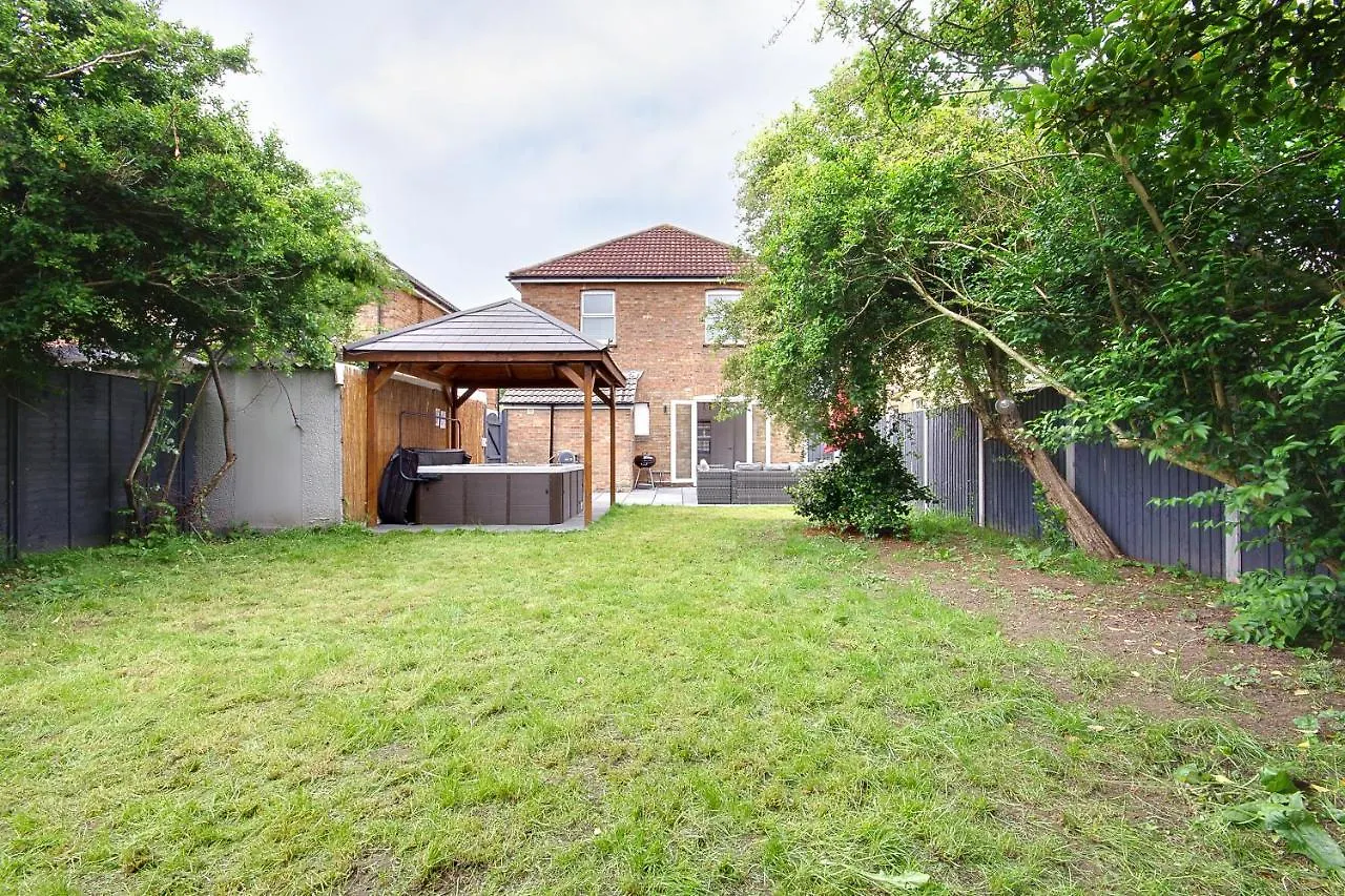 7 Palms Villa Bournemouth Holiday home