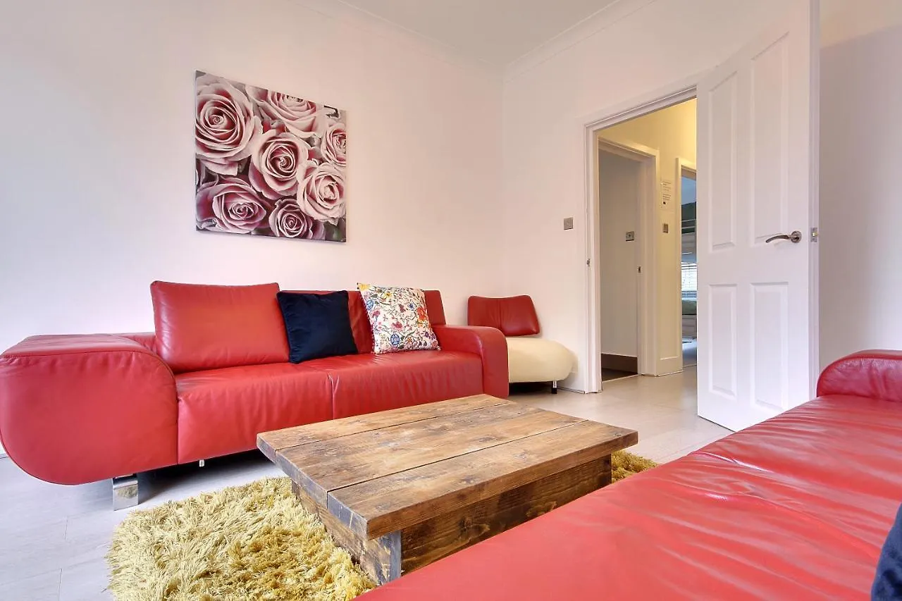 7 Palms Villa Bournemouth